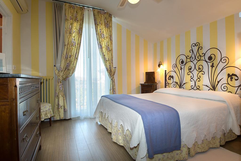 Hotel Serenella Sirmione Ngoại thất bức ảnh